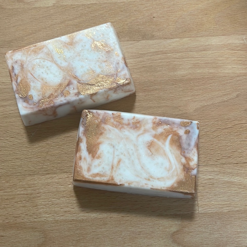 (1 bar) Handmade Coconut Artisan Soap
